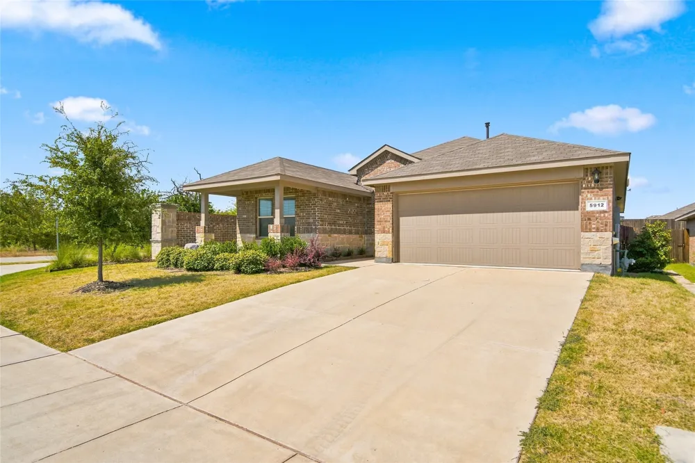 5912 Piedrosa Court Denton, TX 76226