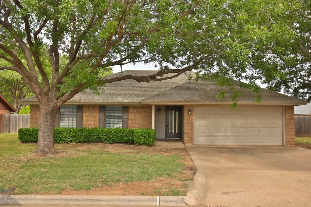 1709 Pemelton Drive Abilene, TX 79601