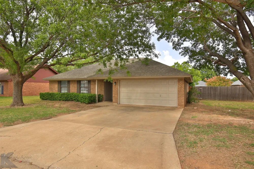 1709 Pemelton Drive Abilene, TX 79601