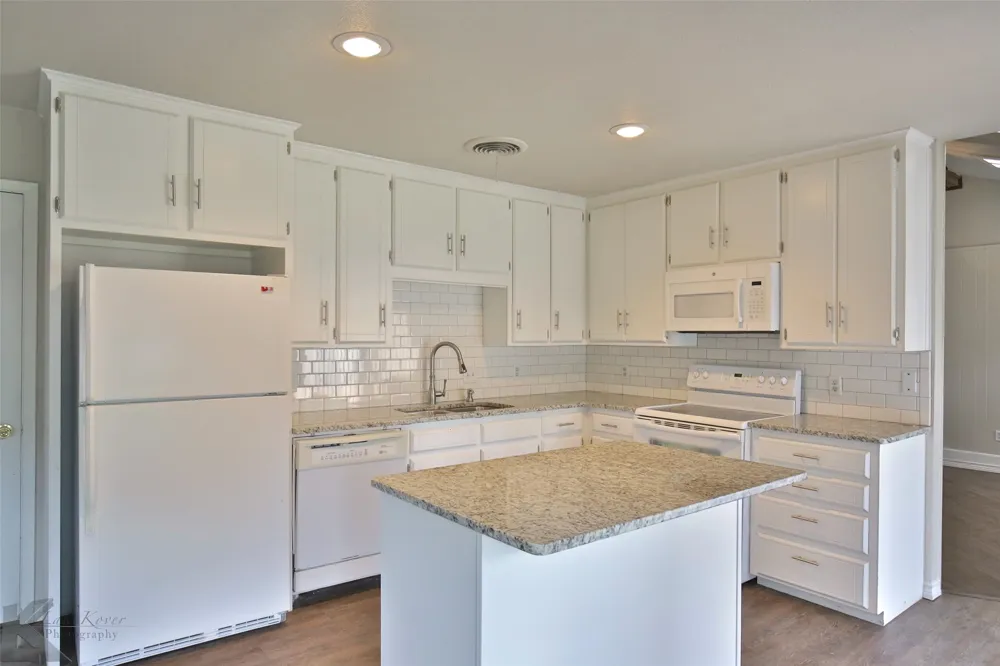 1709 Pemelton Drive Abilene, TX 79601