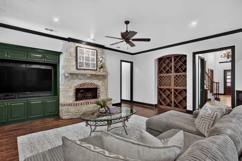 9114 Parson Drive Lantana, TX 76226