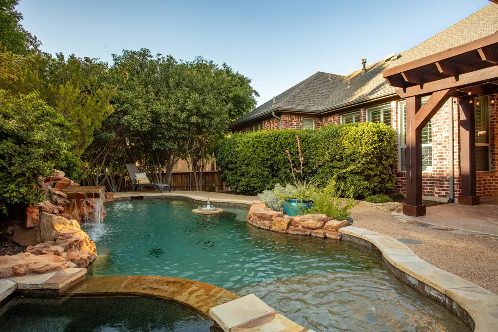 9114 Parson Drive Lantana, TX 76226