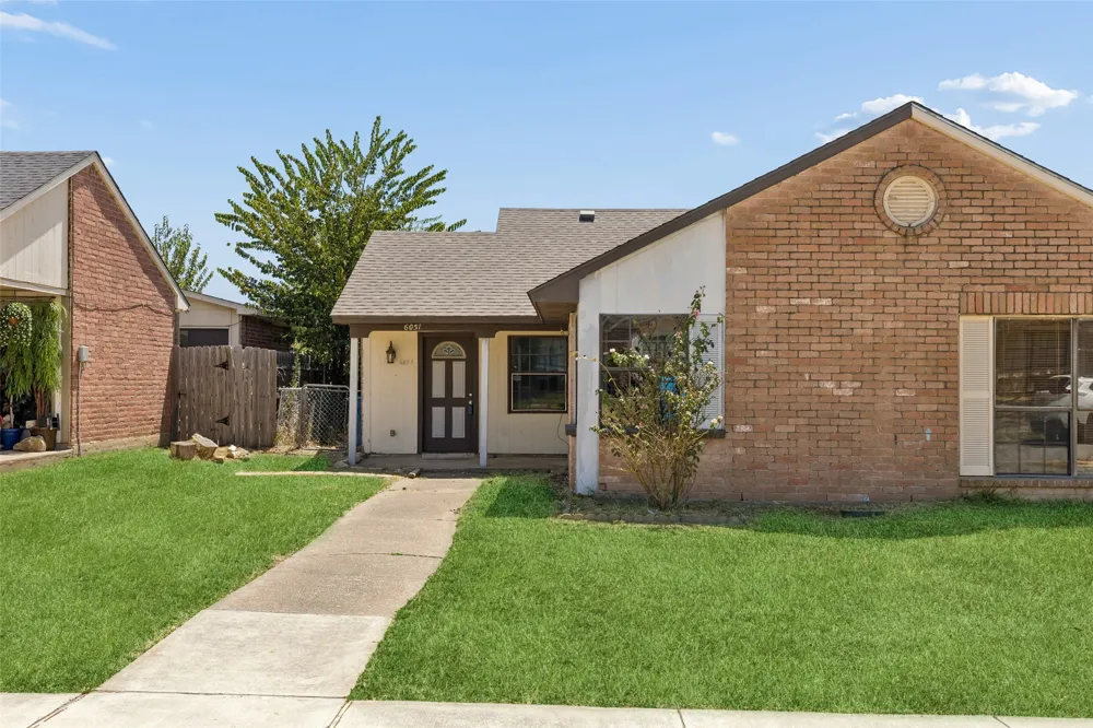 6051 Dooley Drive The Colony, TX 75056