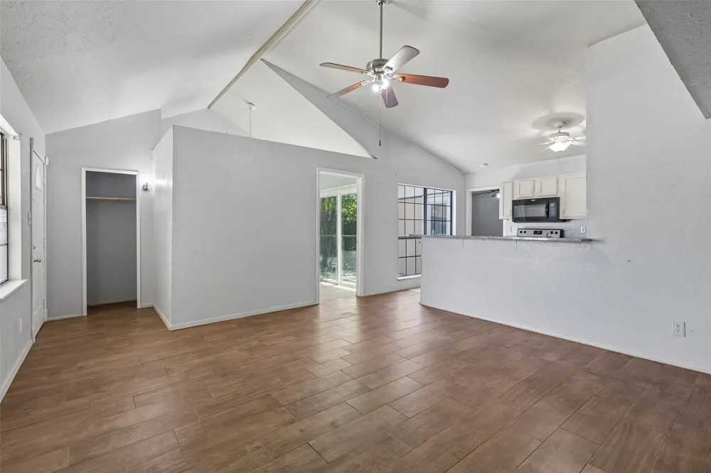 6051 Dooley Drive The Colony, TX 75056