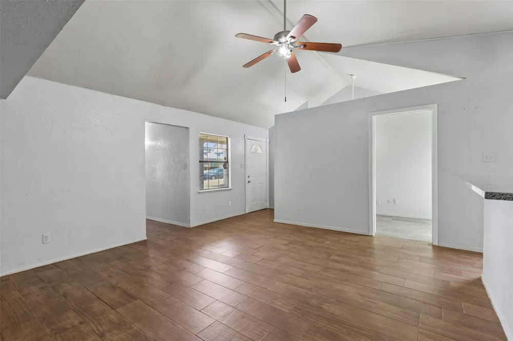 6051 Dooley Drive The Colony, TX 75056