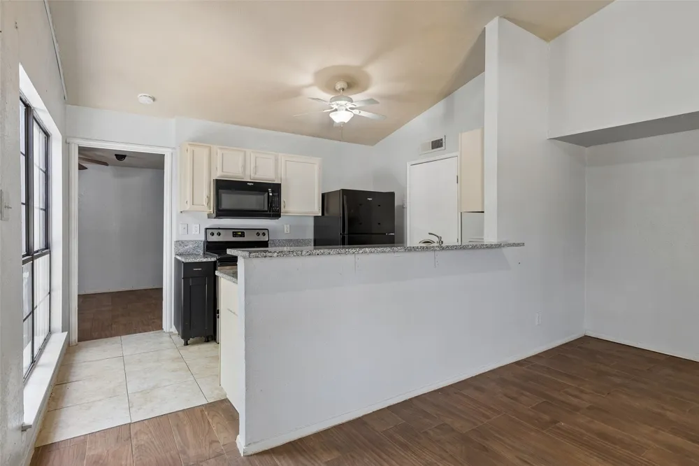 6051 Dooley Drive The Colony, TX 75056
