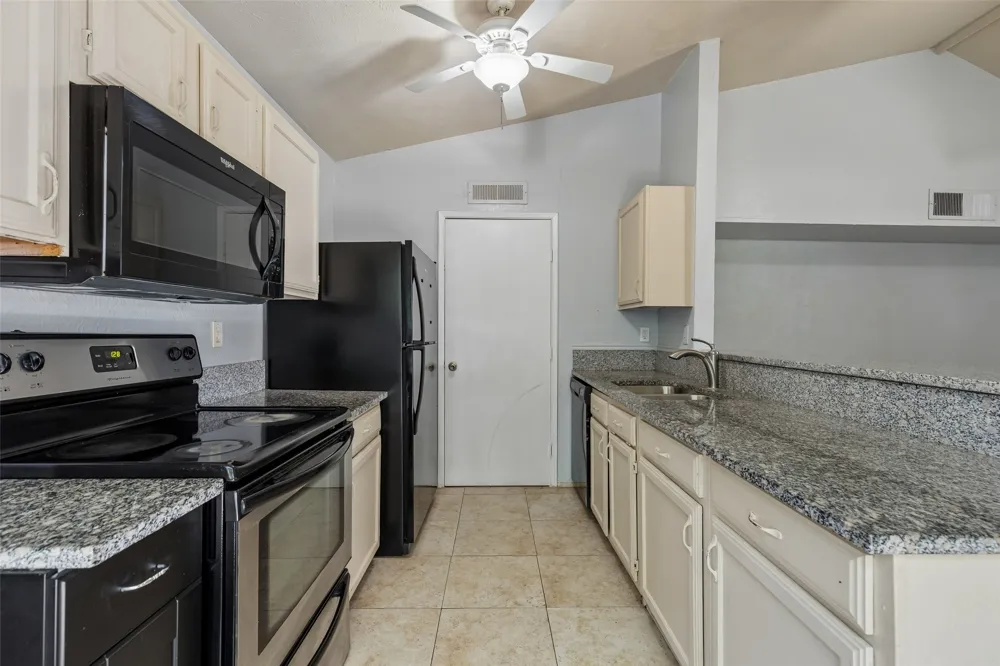 6051 Dooley Drive The Colony, TX 75056