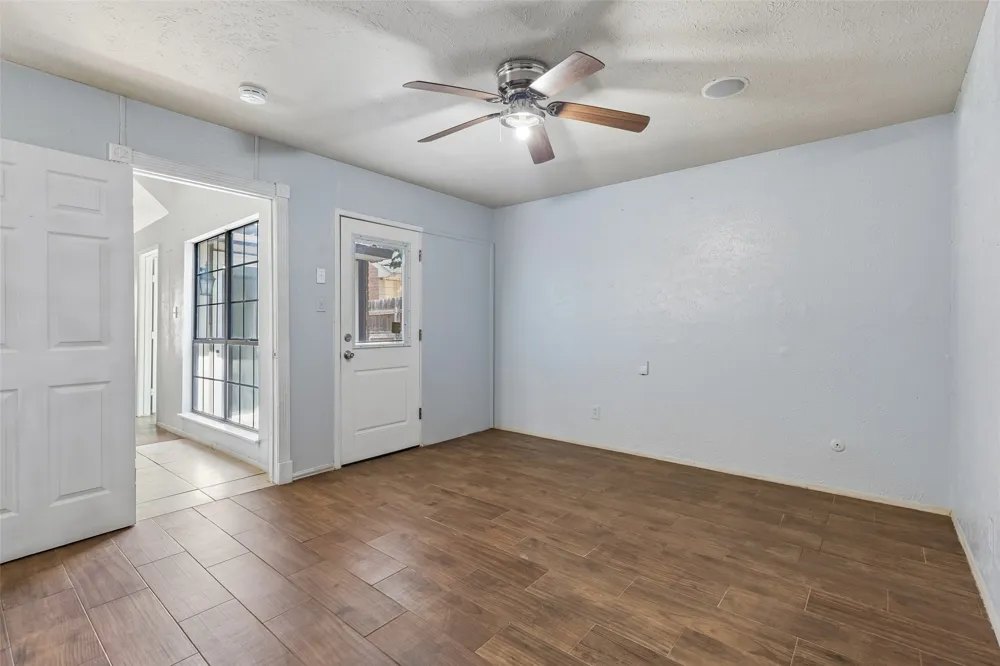6051 Dooley Drive The Colony, TX 75056