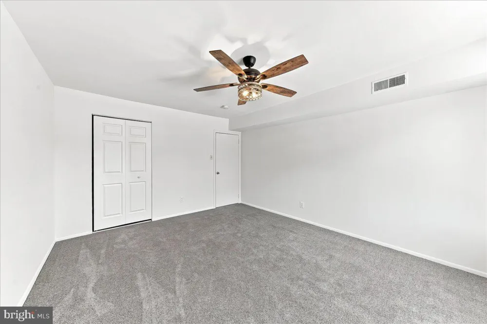 5200 HILLTOP DRIVE #B-22 Brookhaven, PA 19015