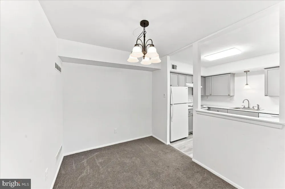 5200 HILLTOP DRIVE #B-22 Brookhaven, PA 19015