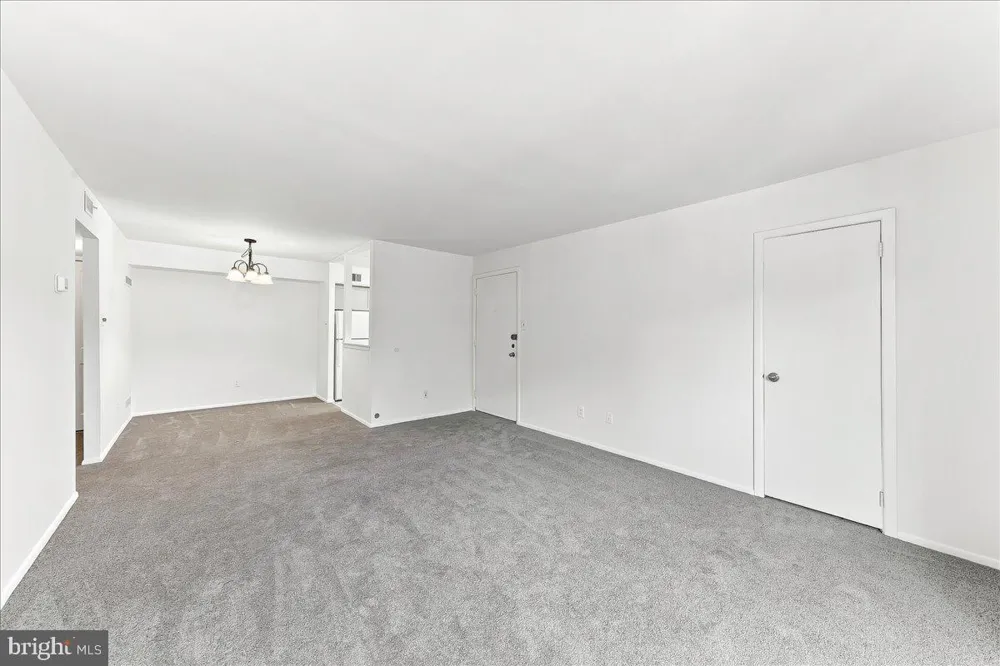 5200 HILLTOP DRIVE #B-22 Brookhaven, PA 19015