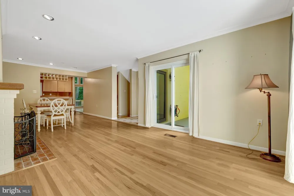 1591 INLET COURT Reston, VA 20190