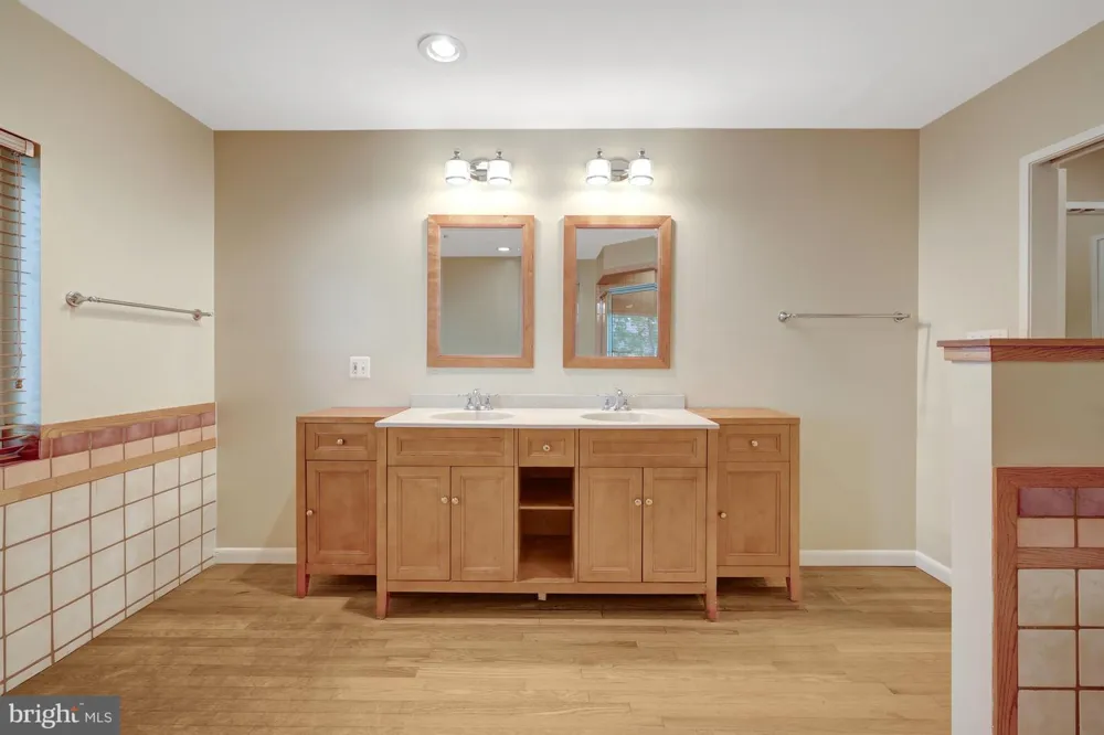 1591 INLET COURT Reston, VA 20190
