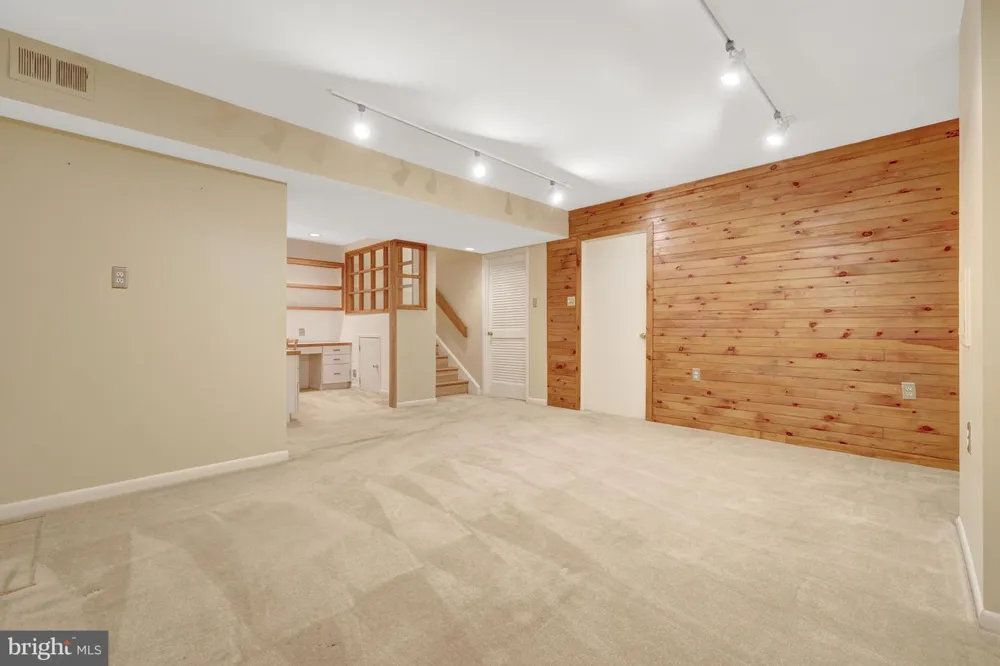 1591 INLET COURT Reston, VA 20190