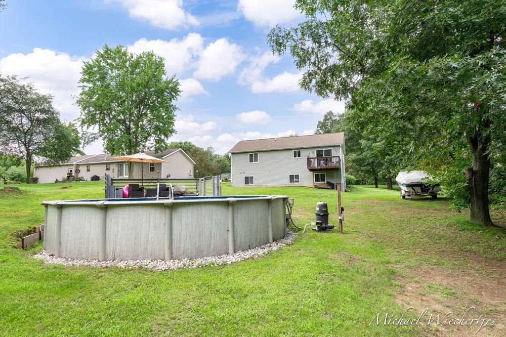 6998 Riverwood Drive Belding, MI 48809