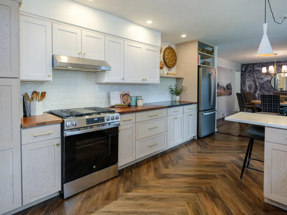 2222 Aberdeen Drive Kalamazoo, MI 49008