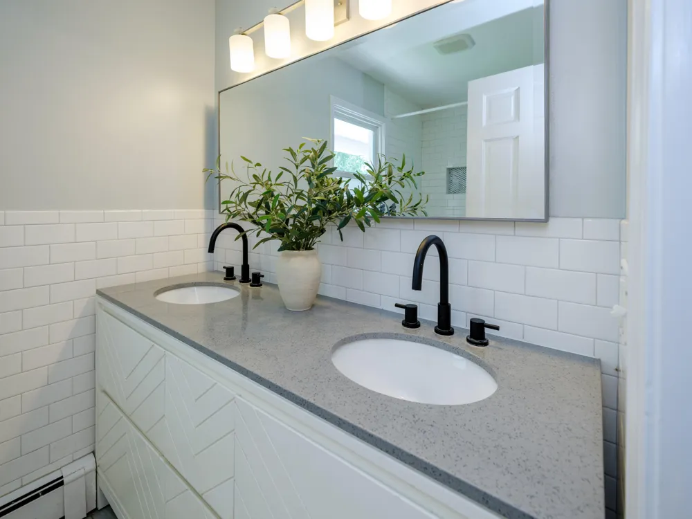 2222 Aberdeen Drive Kalamazoo, MI 49008