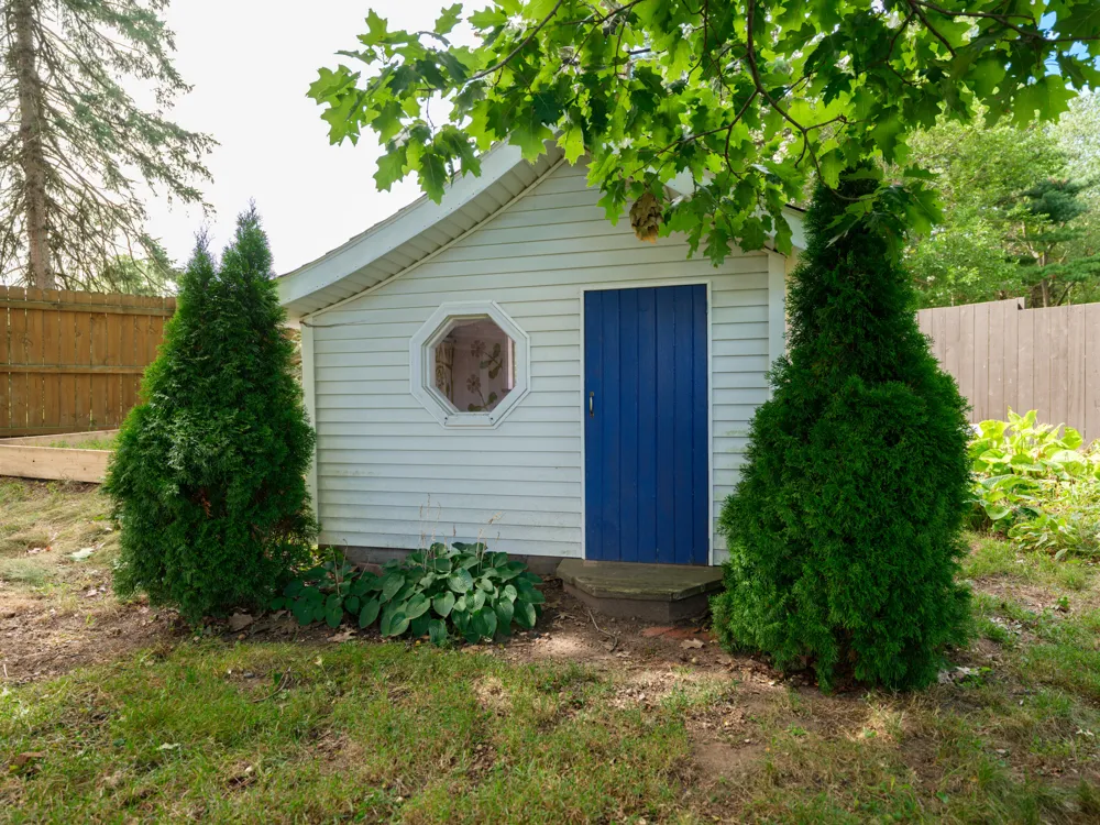 2222 Aberdeen Drive Kalamazoo, MI 49008