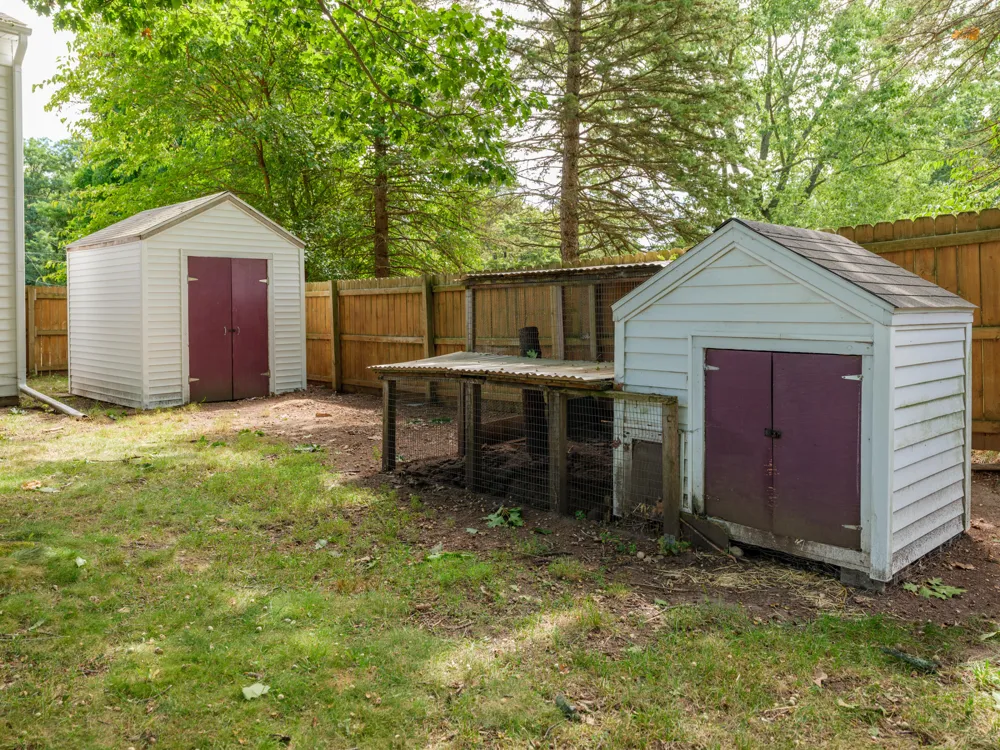 2222 Aberdeen Drive Kalamazoo, MI 49008