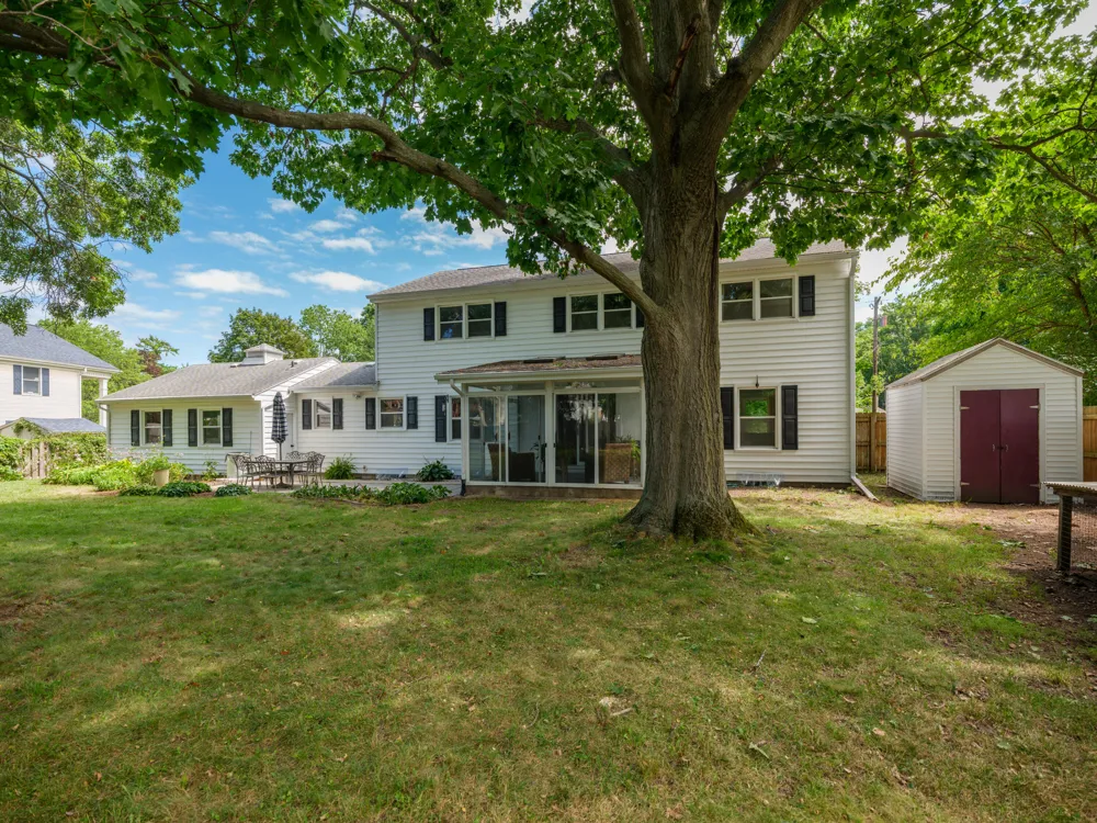 2222 Aberdeen Drive Kalamazoo, MI 49008