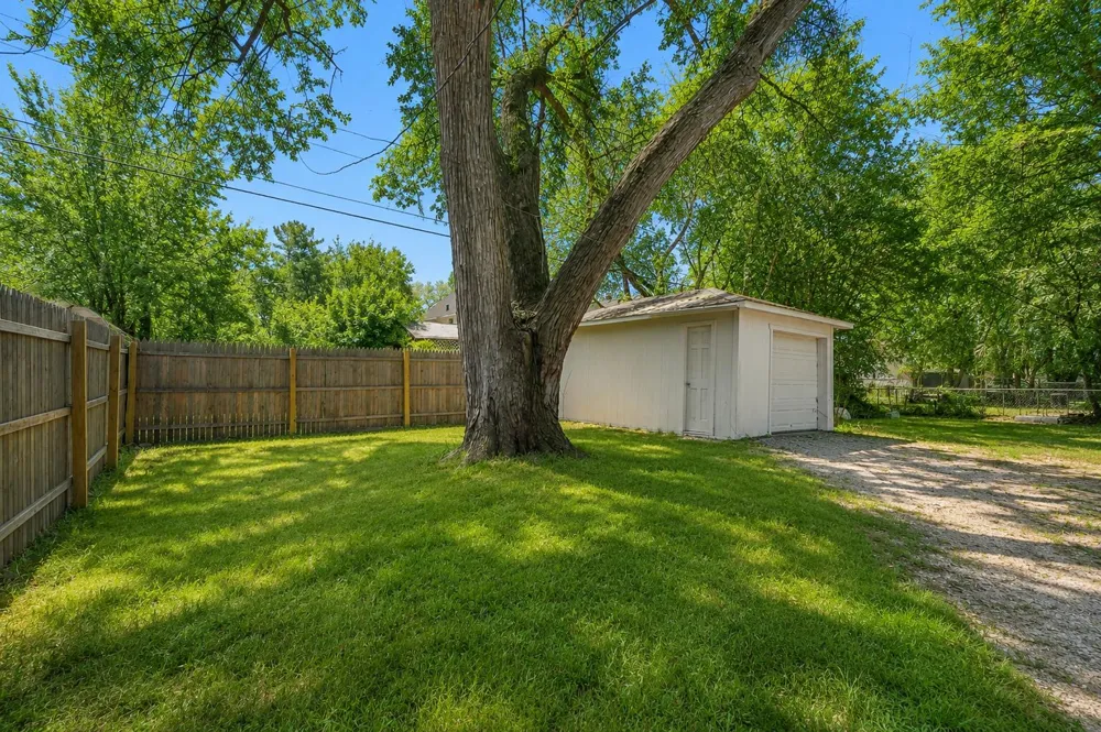 1314 Clinton Avenue Kalamazoo, MI 49001