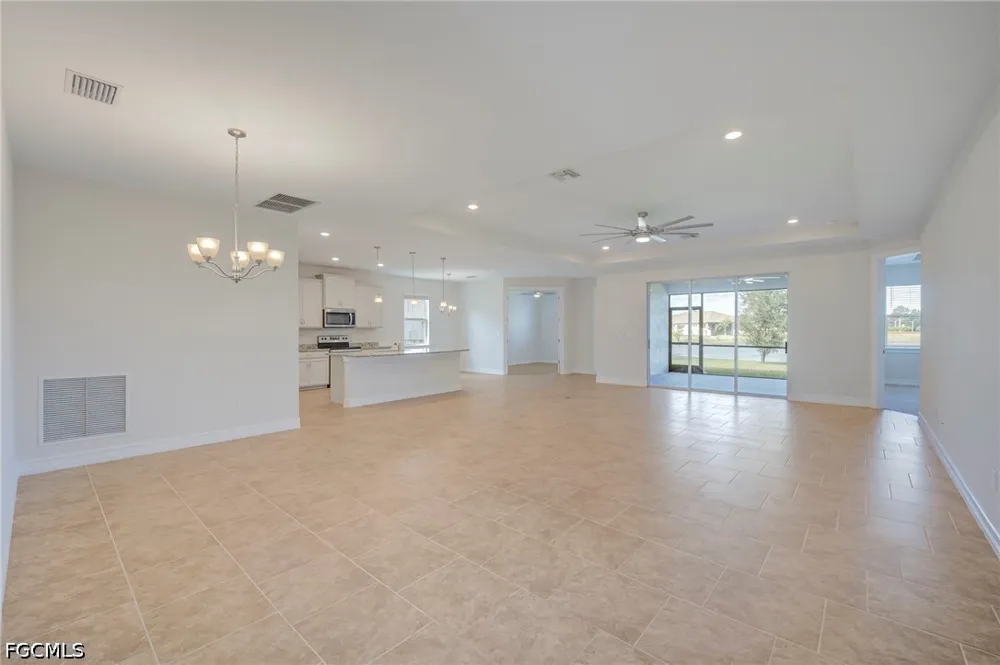Everson Miles Circle North Fort Myers, FL 33917