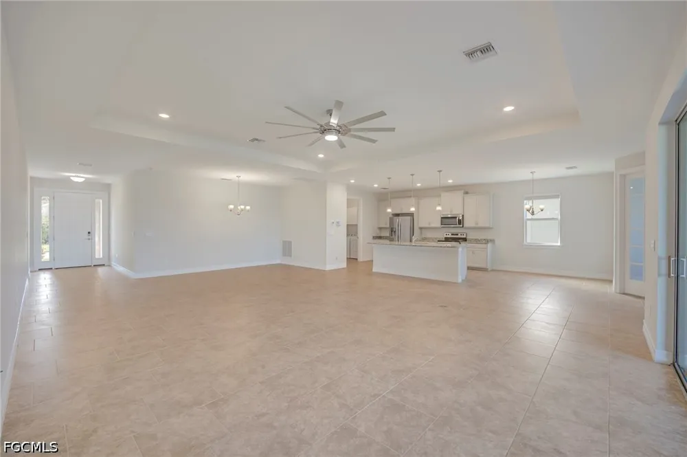 Everson Miles Circle North Fort Myers, FL 33917