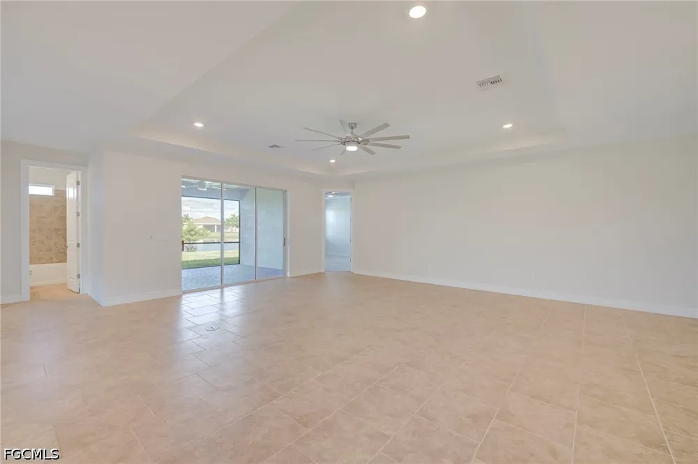 Everson Miles Circle North Fort Myers, FL 33917