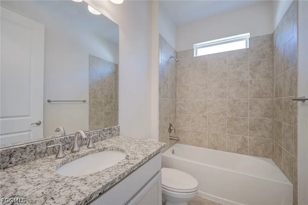 Everson Miles Circle North Fort Myers, FL 33917