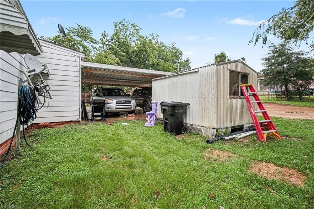 2006 Ashland Drive Burlington, NC 27217