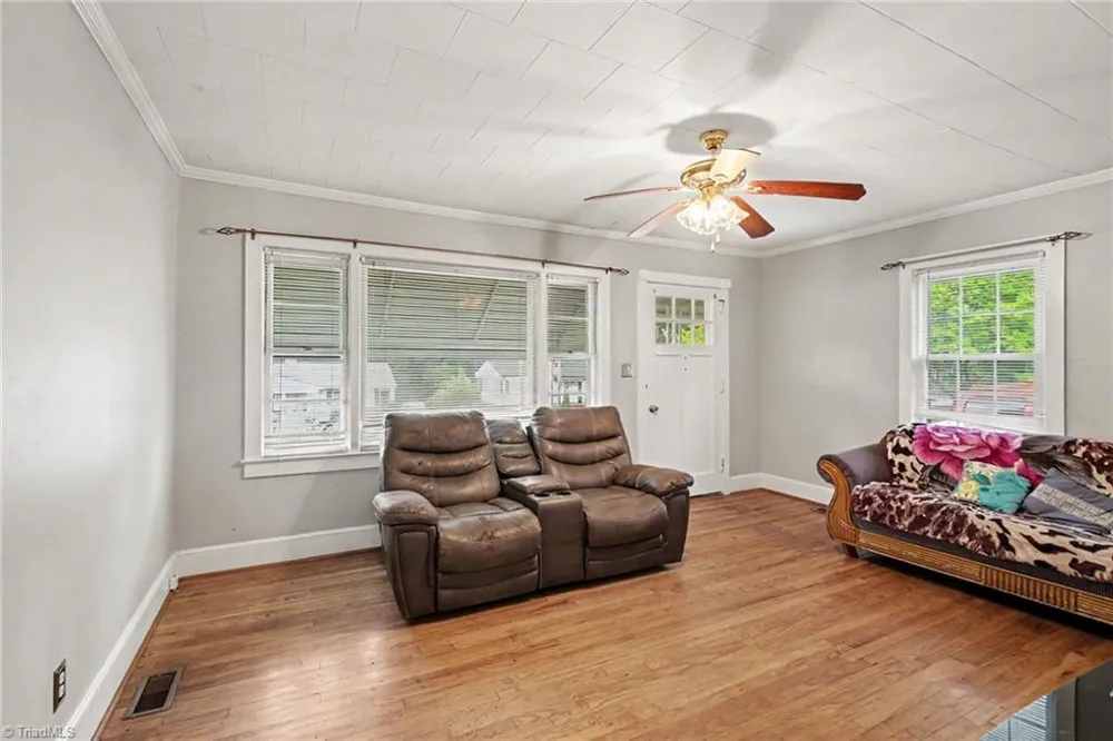 2006 Ashland Drive Burlington, NC 27217