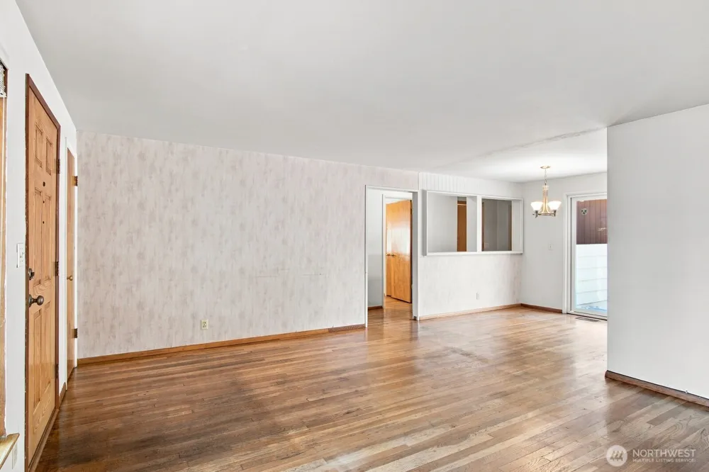 3839 145th Avenue SE Bellevue, WA 98006