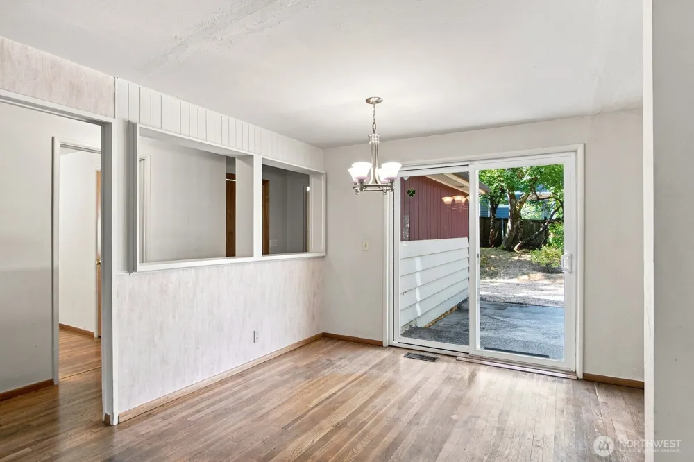 3839 145th Avenue SE Bellevue, WA 98006