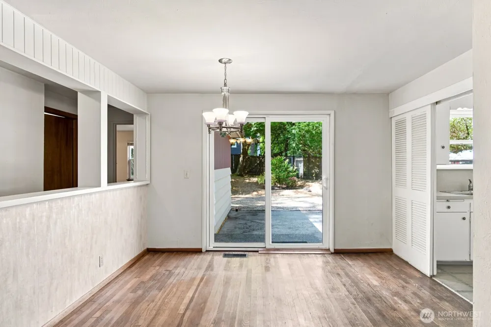 3839 145th Avenue SE Bellevue, WA 98006