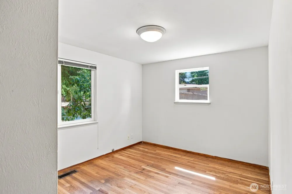 3839 145th Avenue SE Bellevue, WA 98006