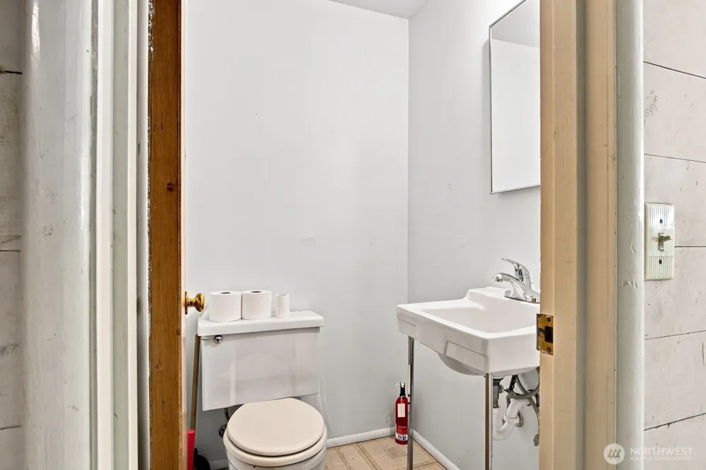 3839 145th Avenue SE Bellevue, WA 98006