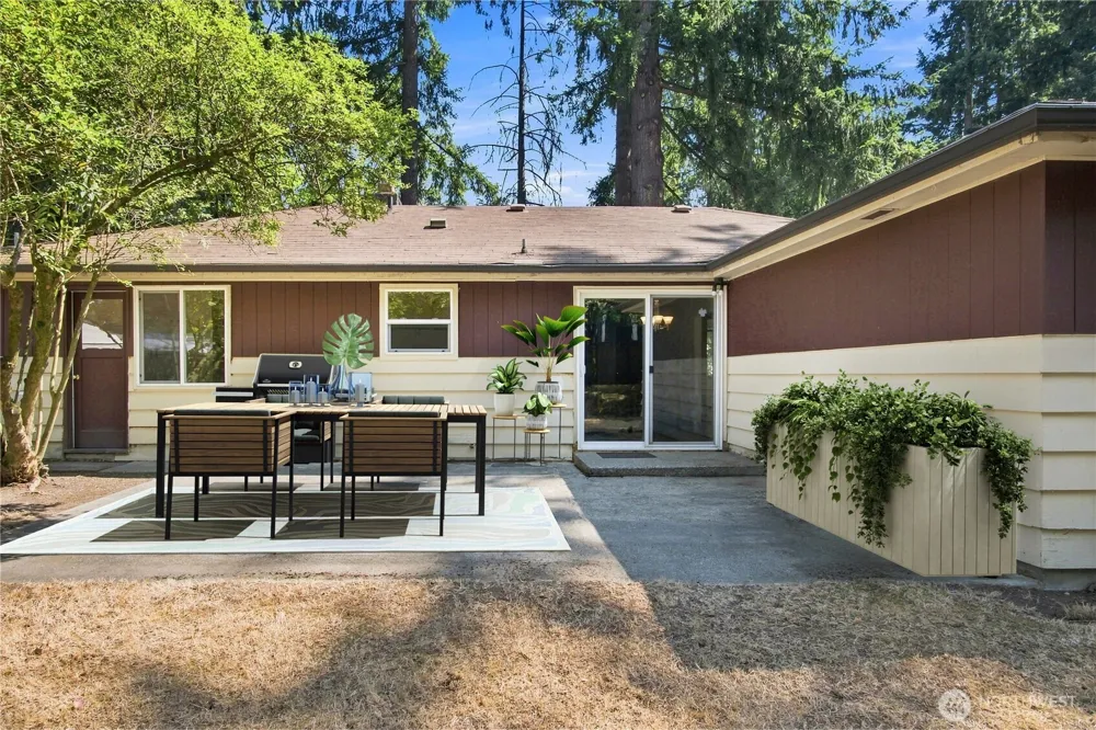 3839 145th Avenue SE Bellevue, WA 98006