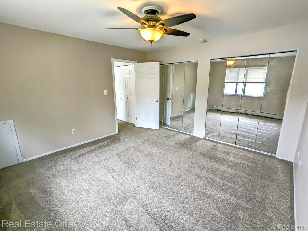 1942 AXTELL DRIVE #7 Troy City, MI 48084