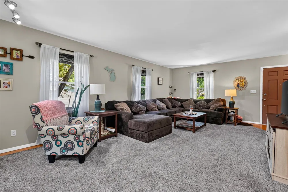 307 Miami Court Tecumseh City, MI 49286