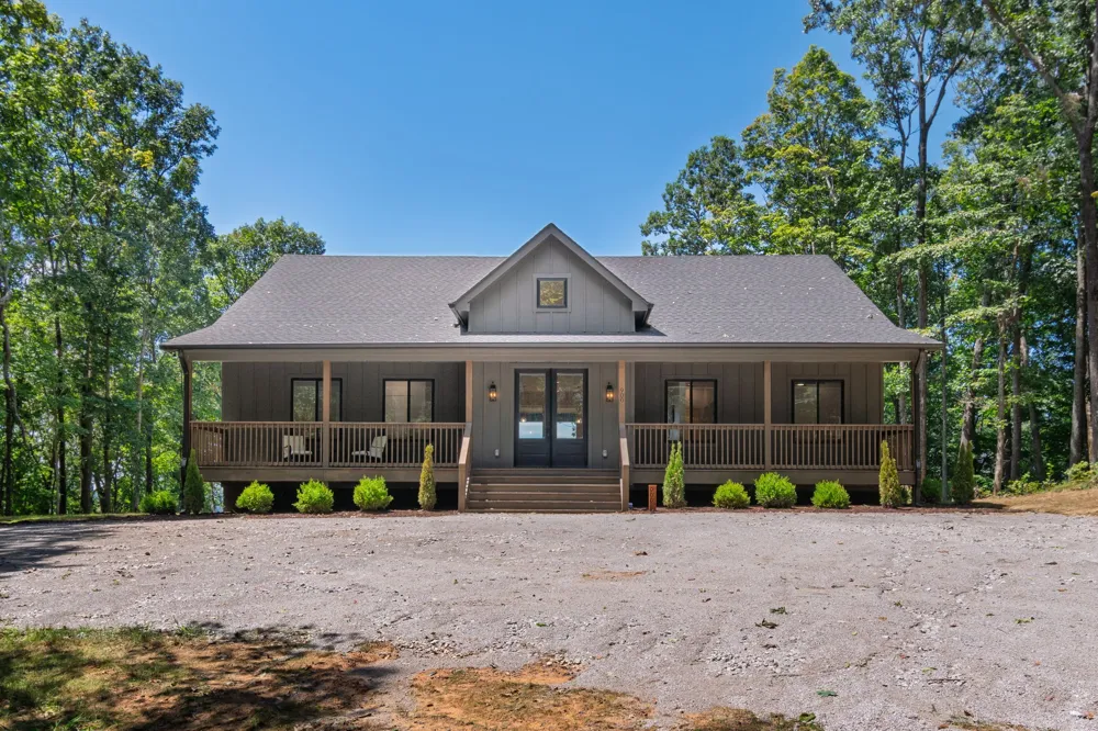 900 Valley View Drive Altamont, TN 37301