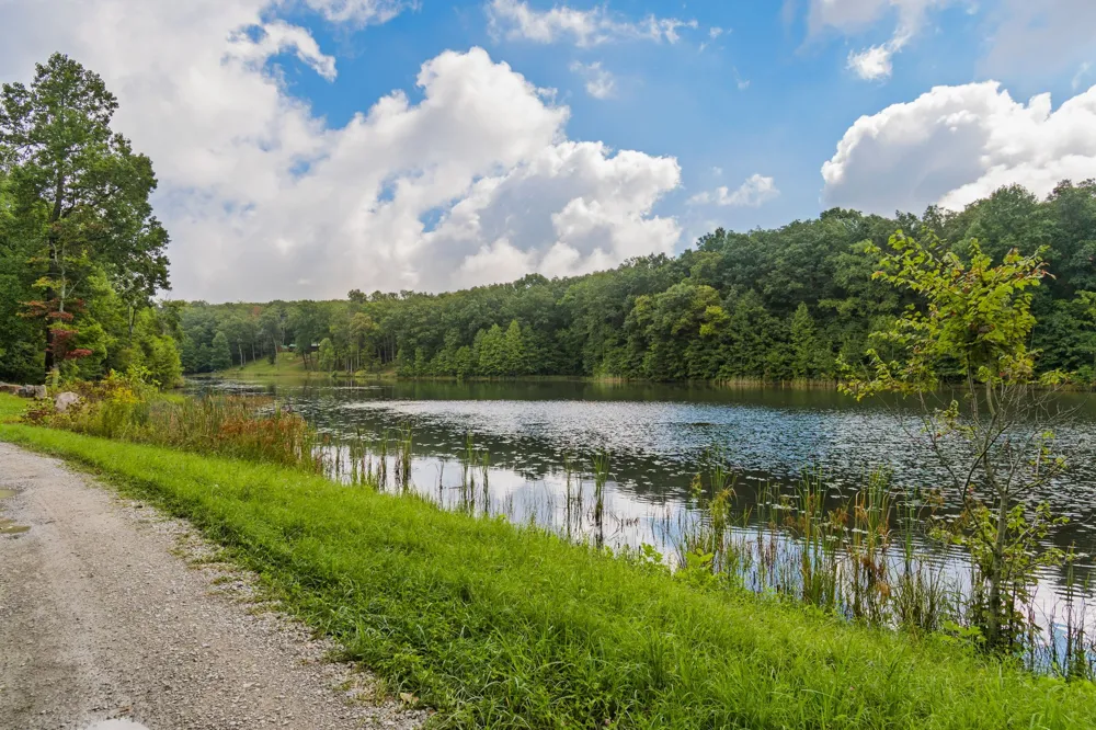 900 Valley View Drive Altamont, TN 37301