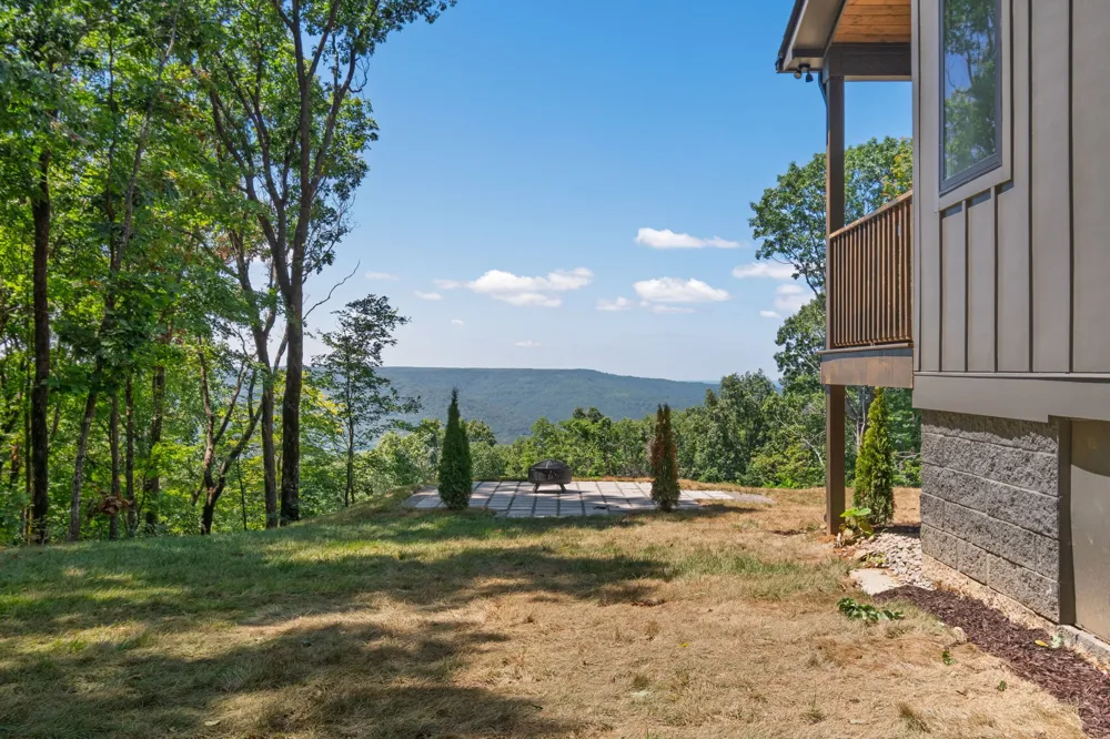 900 Valley View Drive Altamont, TN 37301