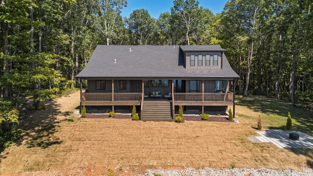 900 Valley View Drive Altamont, TN 37301