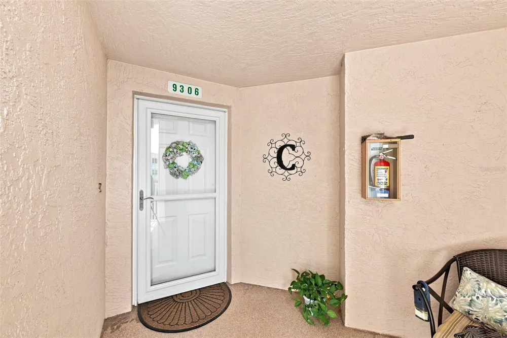 6450 SHORELINE DRIVE #9306 Seminole, FL 33708