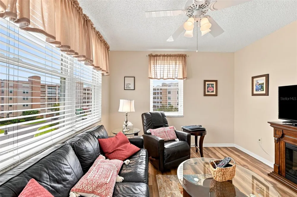 6450 SHORELINE DRIVE #9306 Seminole, FL 33708