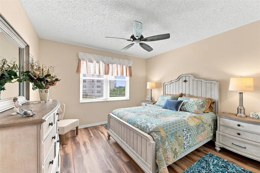 6450 SHORELINE DRIVE #9306 Seminole, FL 33708