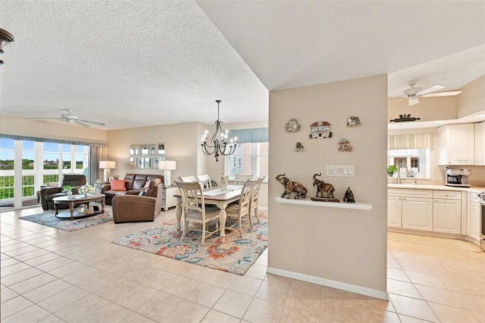 6450 SHORELINE DRIVE #9306 Seminole, FL 33708