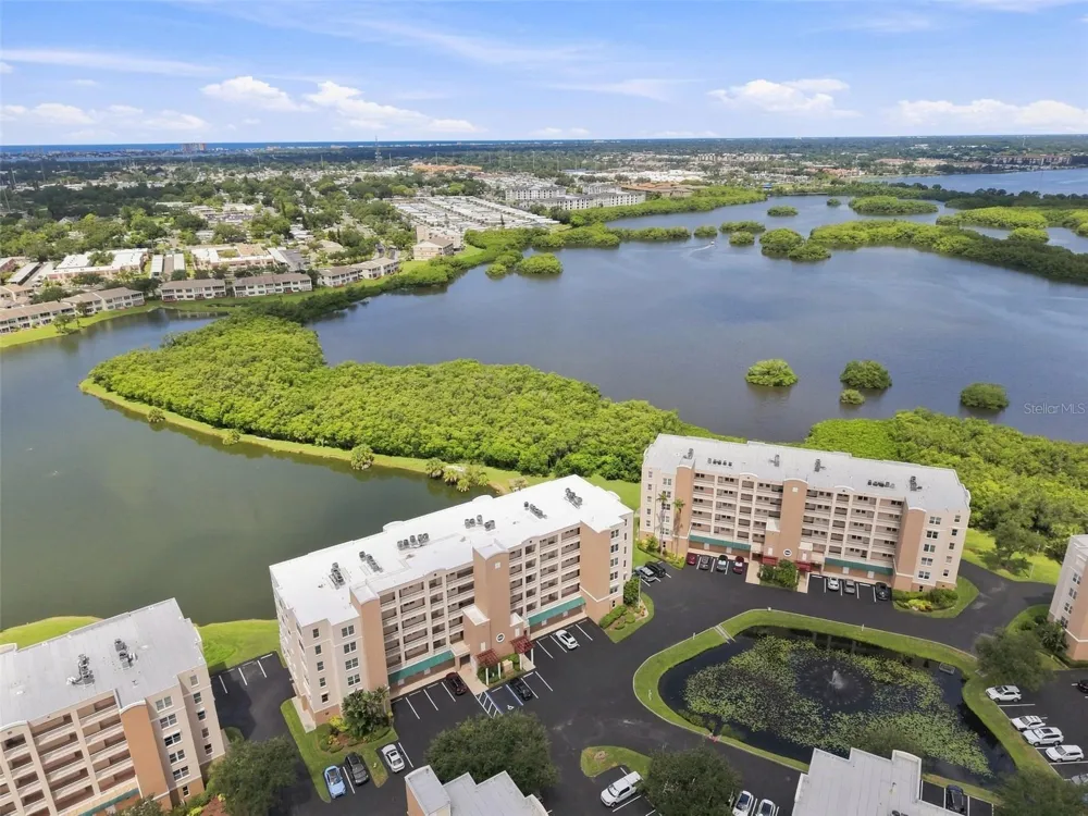 6450 SHORELINE DRIVE #9306 Seminole, FL 33708