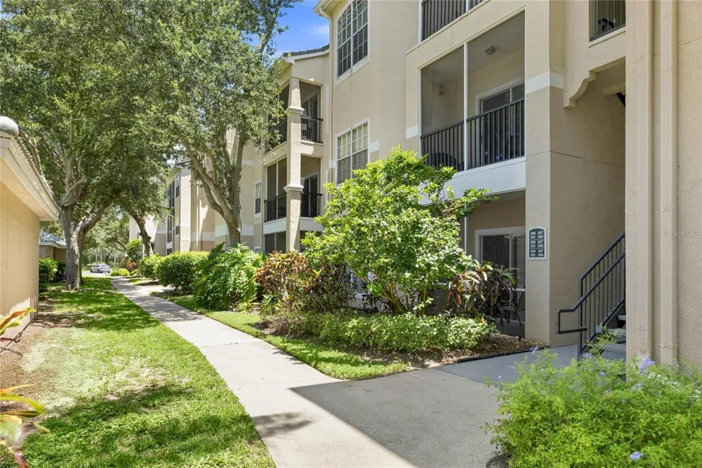 5134 NORTHRIDGE ROAD #208 Sarasota, FL 34238
