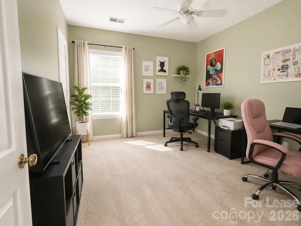9813 Hyde Glen Court Charlotte, NC 28262